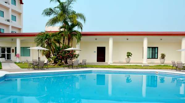 Pool,On-Site,Outdoor/Exterior,Property Amenity,Recreation