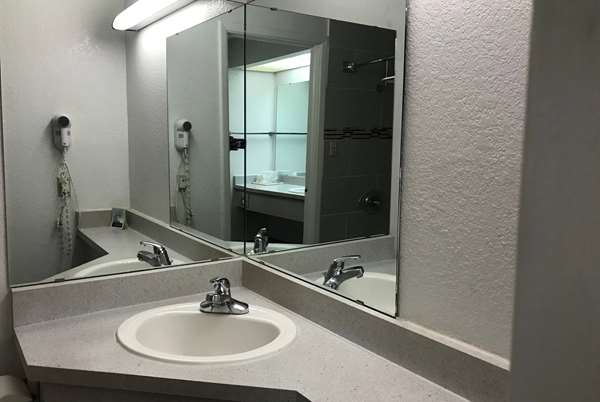  - Travelodge Truth or Consequences - I-25, Exit 79