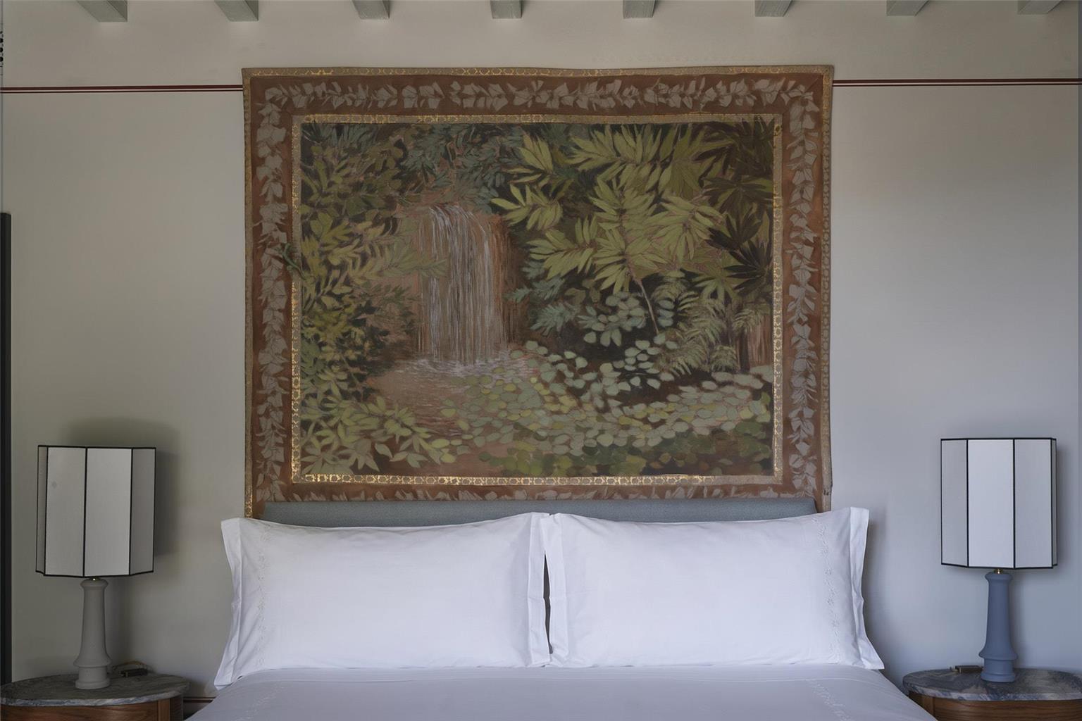 Guest photo