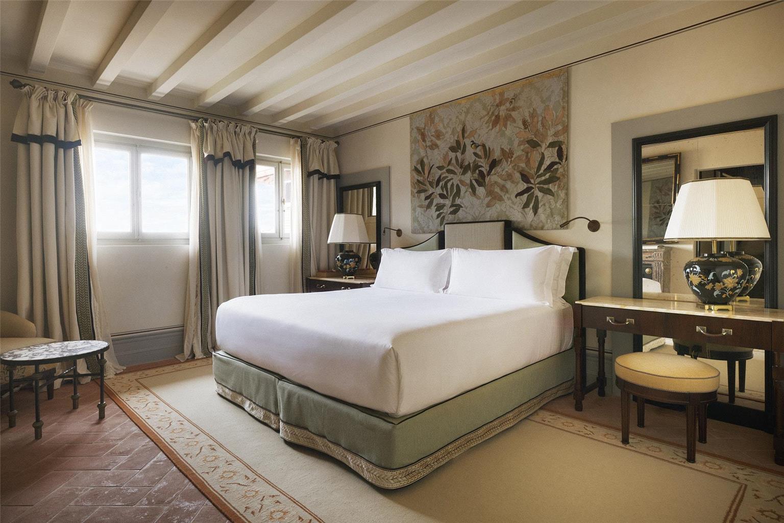 Guest photo