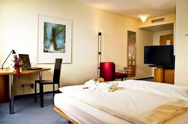 Atlanta Hotel International Leipzig-guestroom-Guest Room,Indoor/Interior,On-Site.jpg