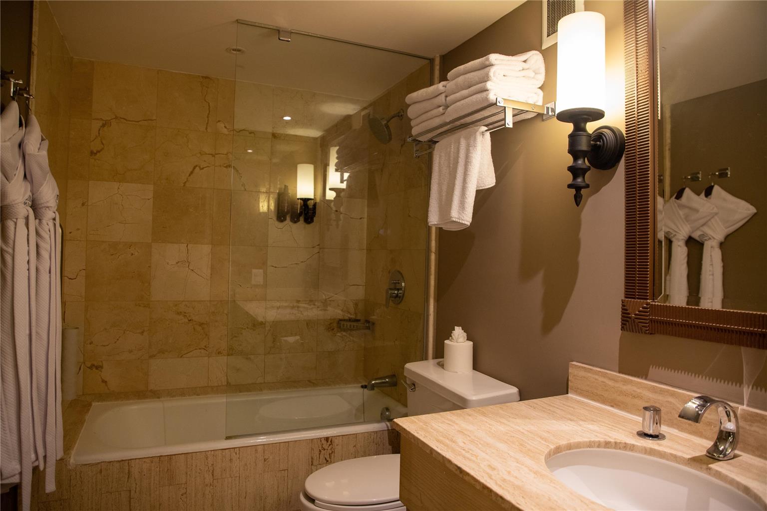 PRINCESS MUNDO IMPERIAL-guestroom-Guest Room,Bathroom,On-Site.jpg