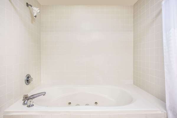  - Baymont Inn & Suites Jesup