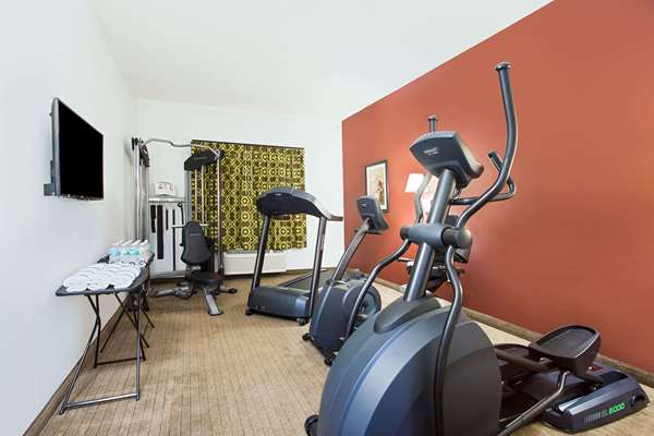 Fitness/ Exercise Room - Baymont Inn & Suites Jesup