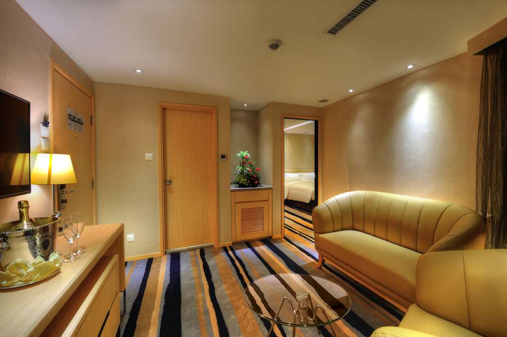 METROPARK HOTEL MONGKOK-guestroom-Guest Room,Guest Room Amenity,Indoor/Interior.jpg