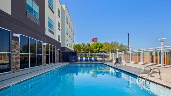 Pool - Best Western Plus Roland Inn & Suites San Antonio - I-10, Exit 577