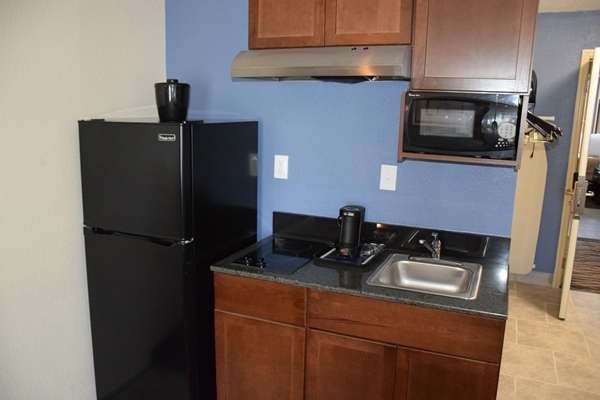  - Hawthorn Suites by Wyndham Columbia - I-26, Exit 108A