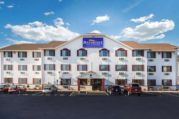 Exterior view - Baymont Inn & Suites Cedar Rapids