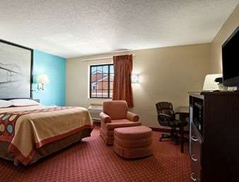  - Baymont Inn & Suites Cedar Rapids