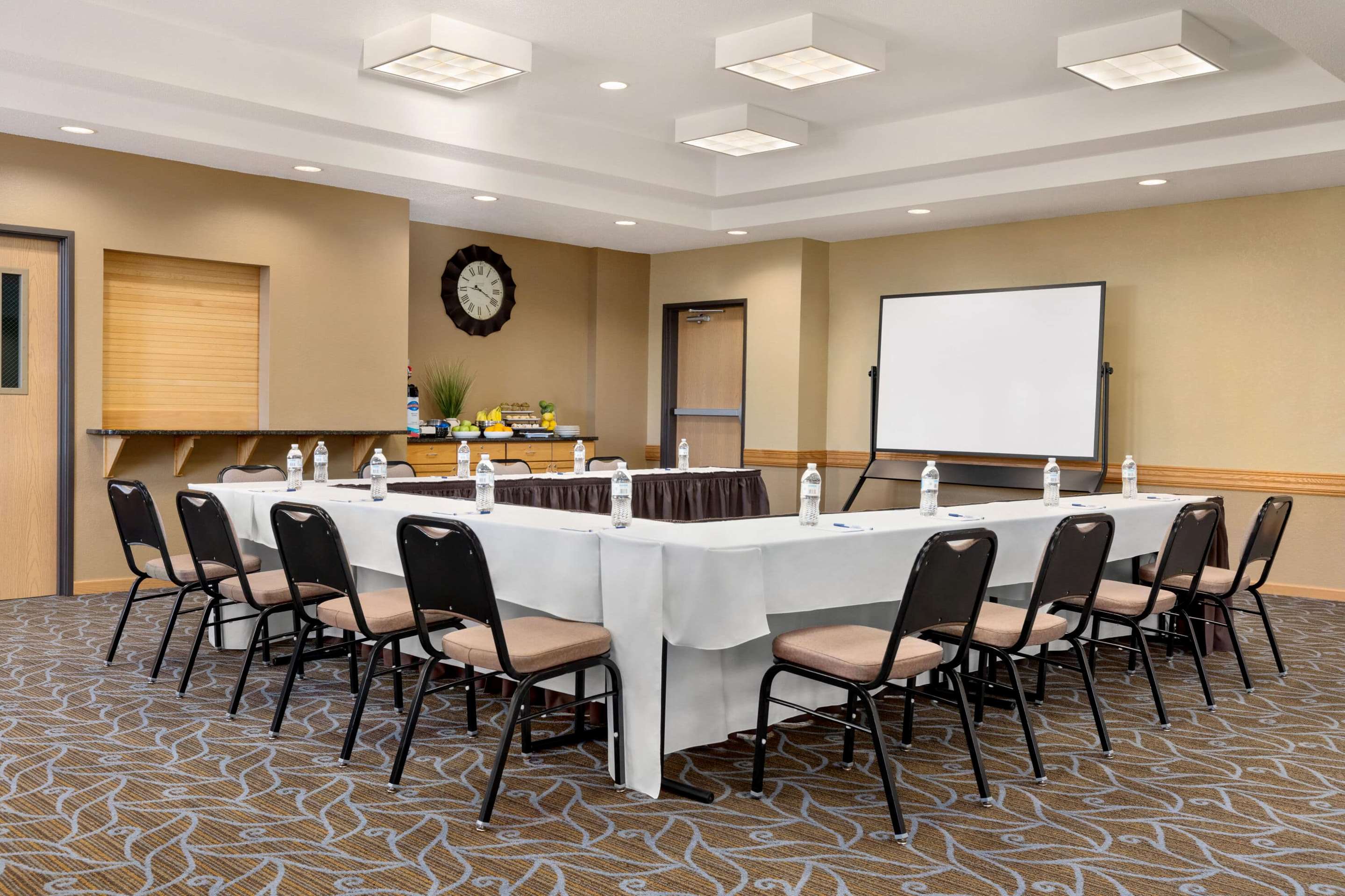 Meeting Room | Baymont by Wyndham Owatonna