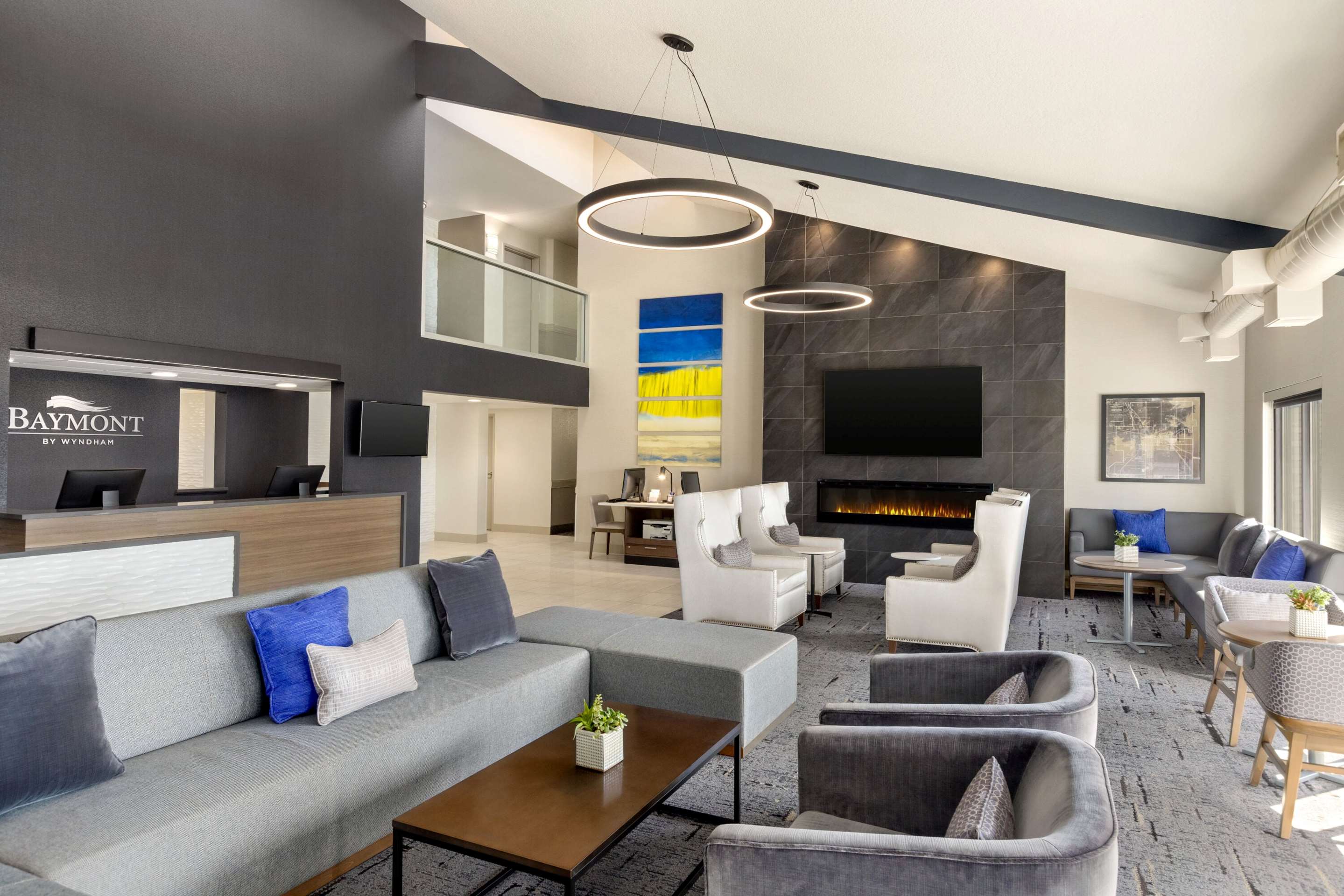 Lobby | Baymont by Wyndham Owatonna