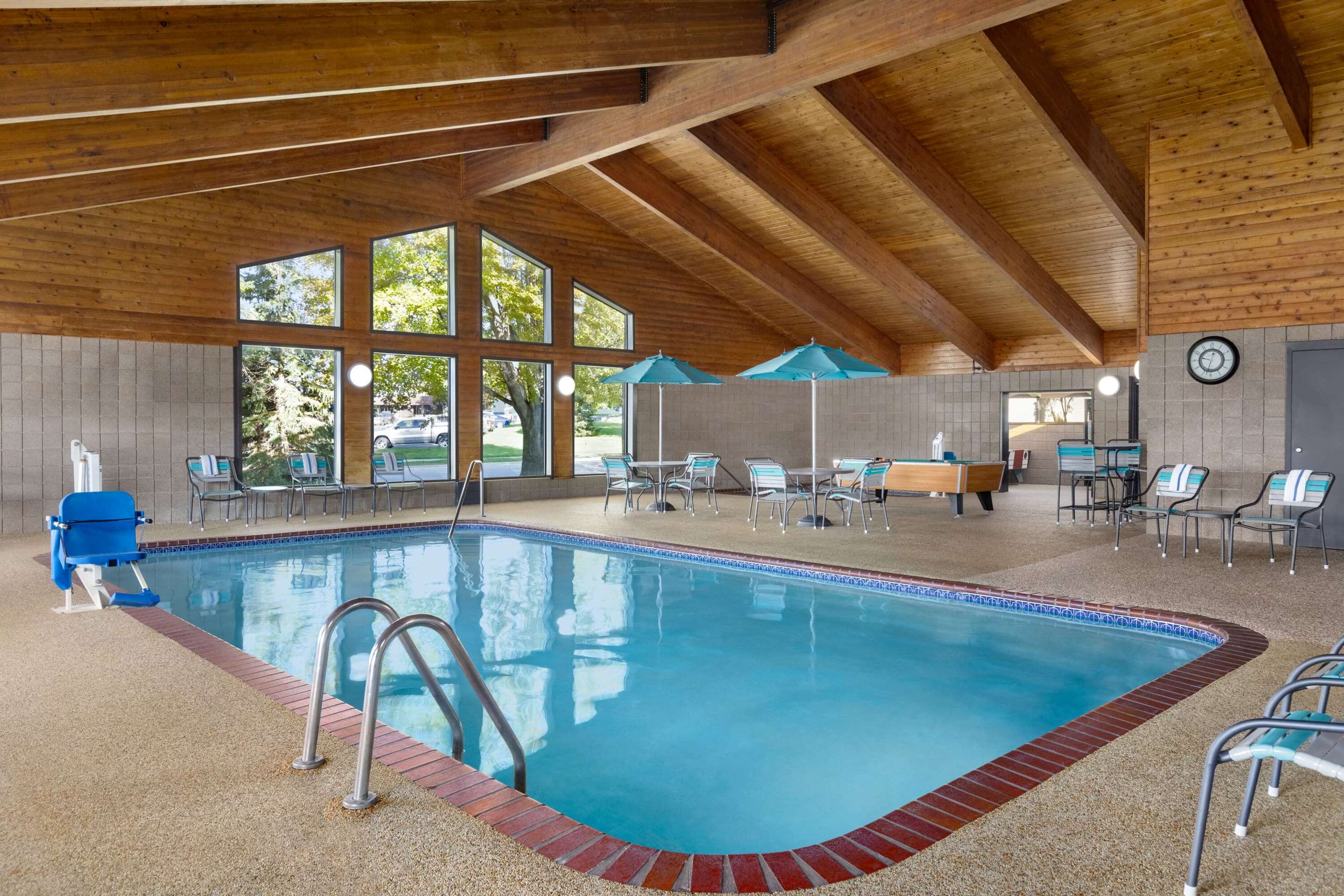 Pool | Baymont by Wyndham Owatonna