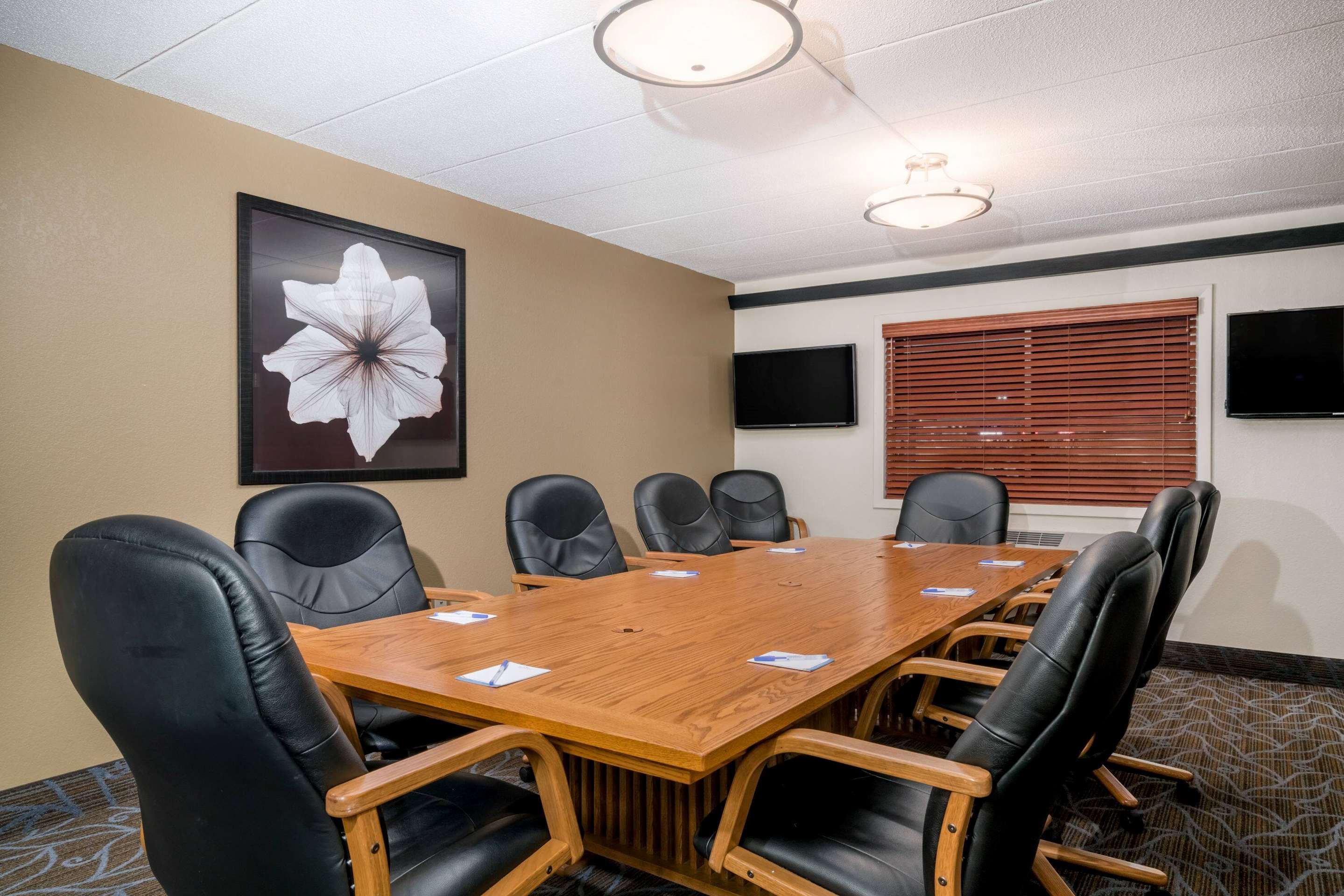 Meeting Room | Baymont by Wyndham Owatonna