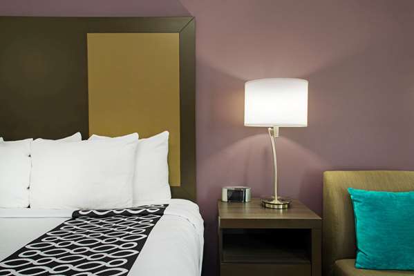  - La Quinta Inn & Suites Westlake - I-10, Exit 27