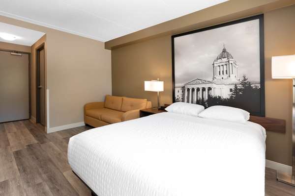  - Super 8 Hotel West Winnipeg