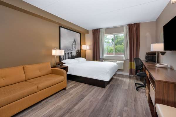  - Super 8 Hotel West Winnipeg
