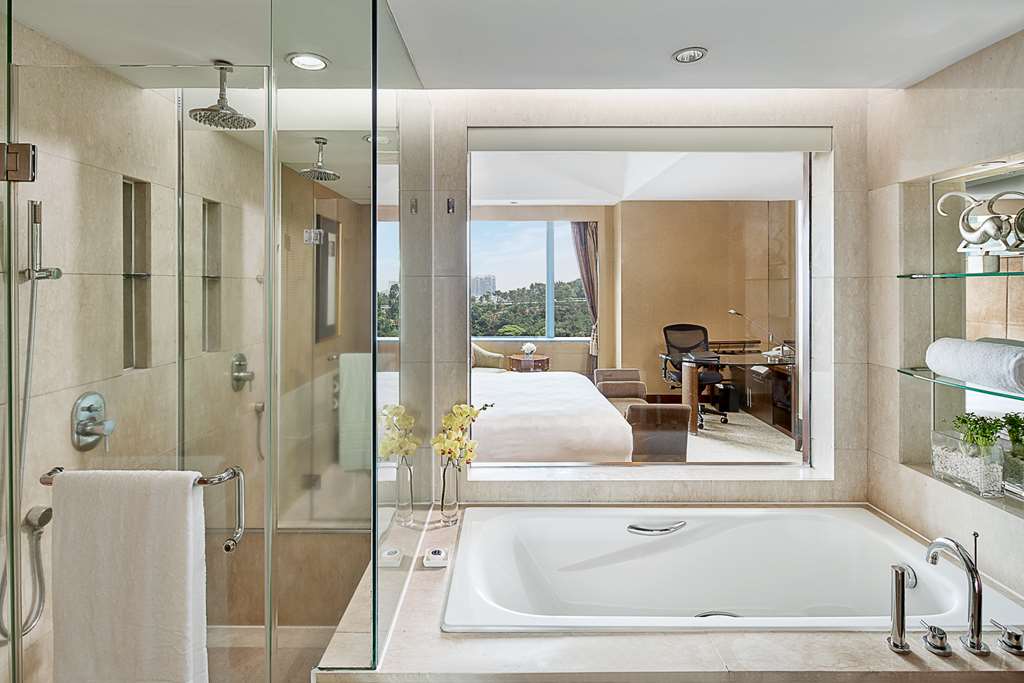 Pan Pacific Xiamen-guestroom-Guest Room,Bathroom,On-Site.jpg