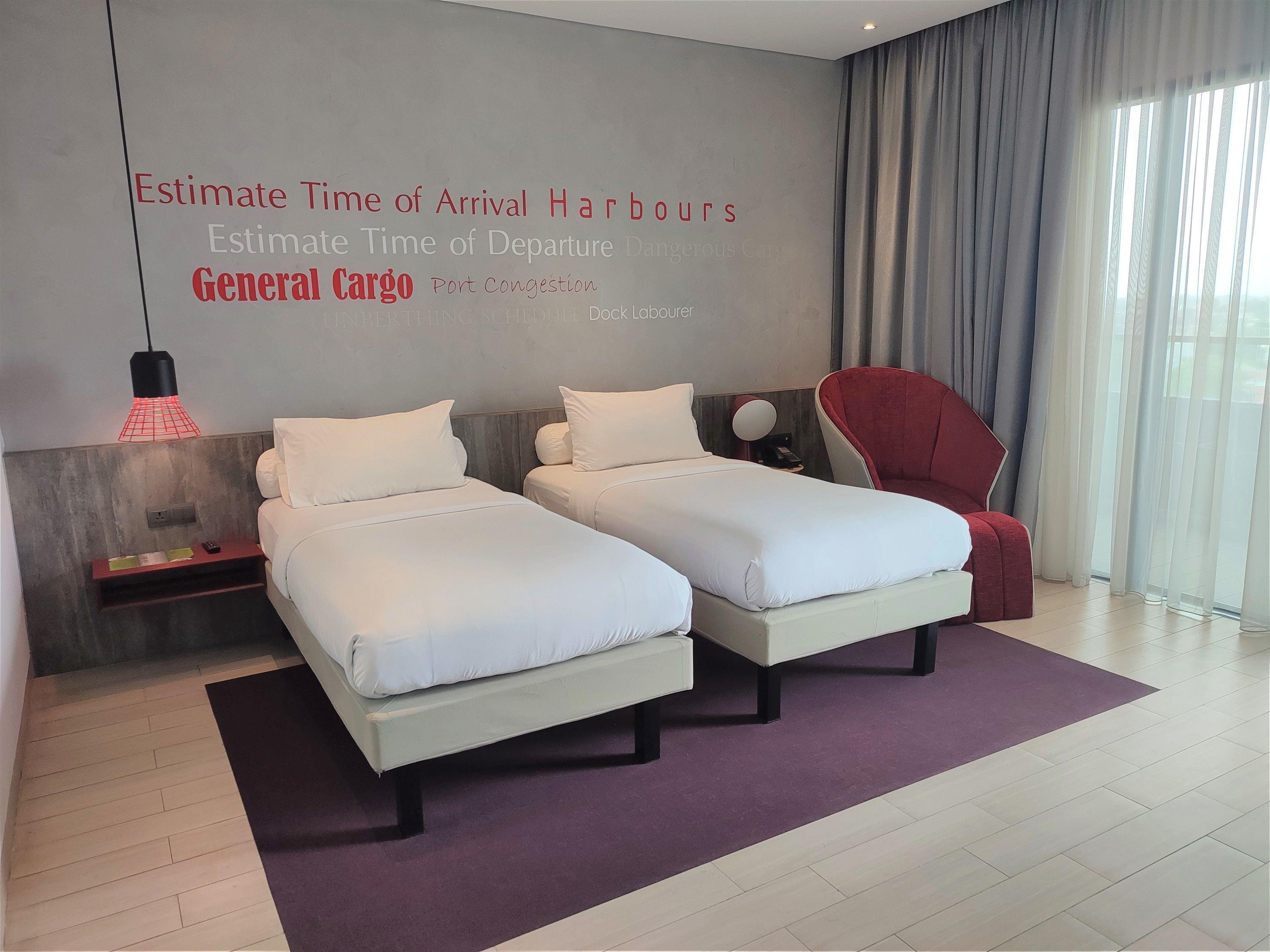 IBIS STYLES BATAM NAGOYA Room Type - Junior Suite with Twin Beds and Balcony IBIS STYLES BATAM NAGOYA Room Type - Junior Suite with Twin Beds and Balcony
