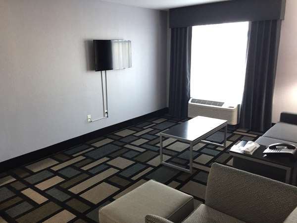  - Best Western Plus Birmingham Inn & Suites