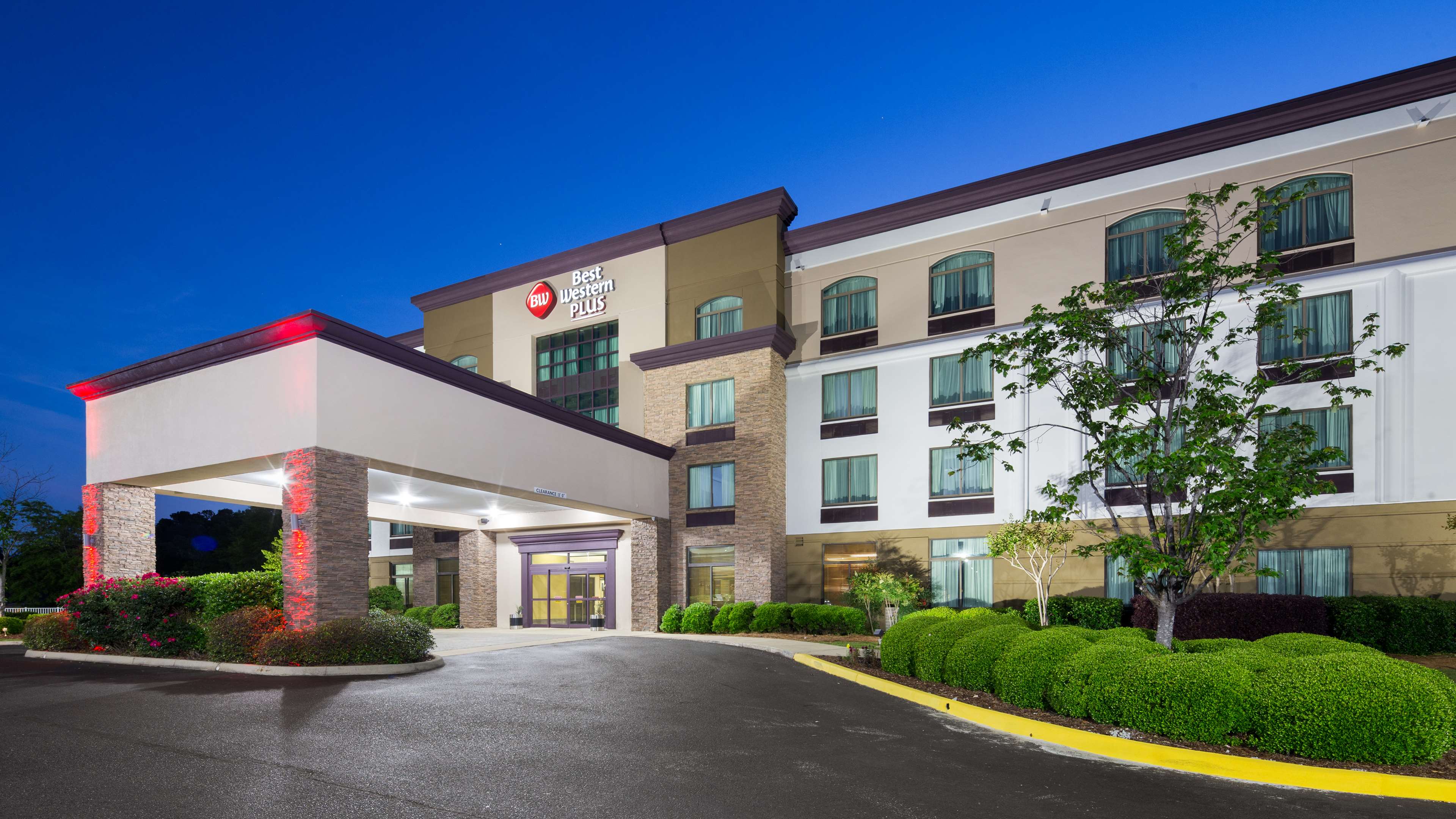 Best Western Plus Birmingham Inn Suites