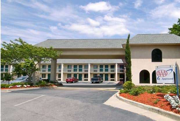 Exterior | Days Inn by Wyndham Lexington