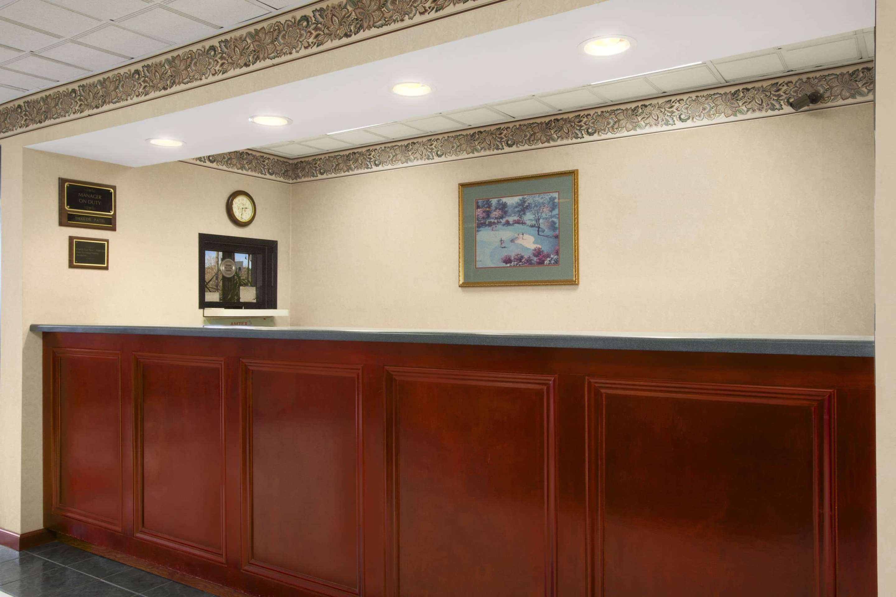 Front Desk | Days Inn by Wyndham Lexington