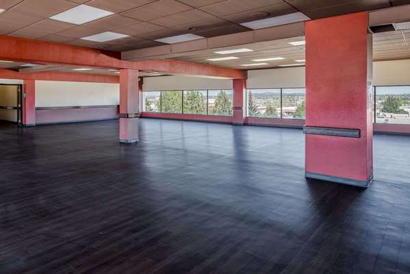  - Ramada Hotel Midtown Spokane - I-90, Exit 281