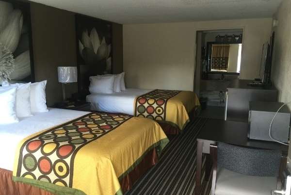  - Super 8 Motel Monroe