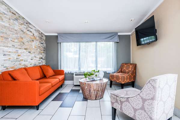  - Super 8 Motel Monroe