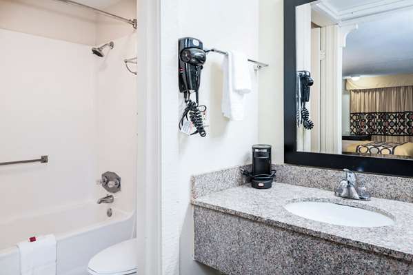  - Super 8 Motel Monroe