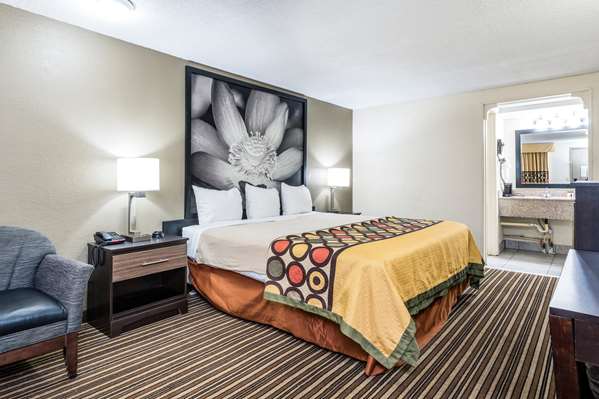  - Super 8 Motel Monroe