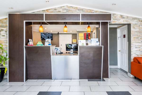  - Super 8 Motel Monroe