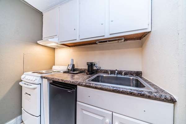  - Super 8 Motel Monroe