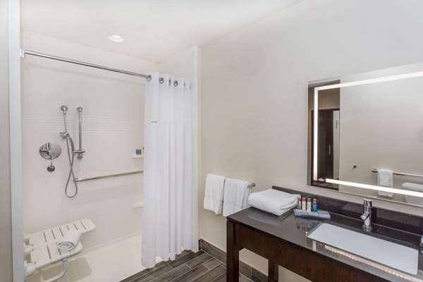  - Wingate by Wyndham Hotel Miami Airport Doral