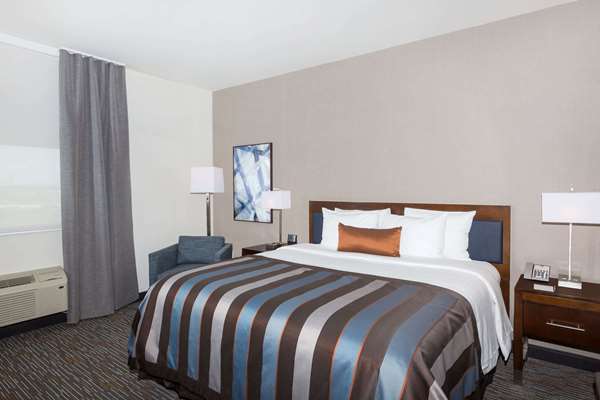  - Wingate by Wyndham Hotel Miami Airport Doral