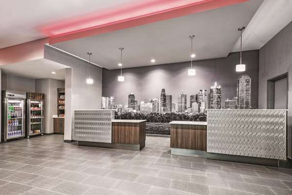  - La Quinta Inn & Suites North Grand Prairie - I-30, Exit 34