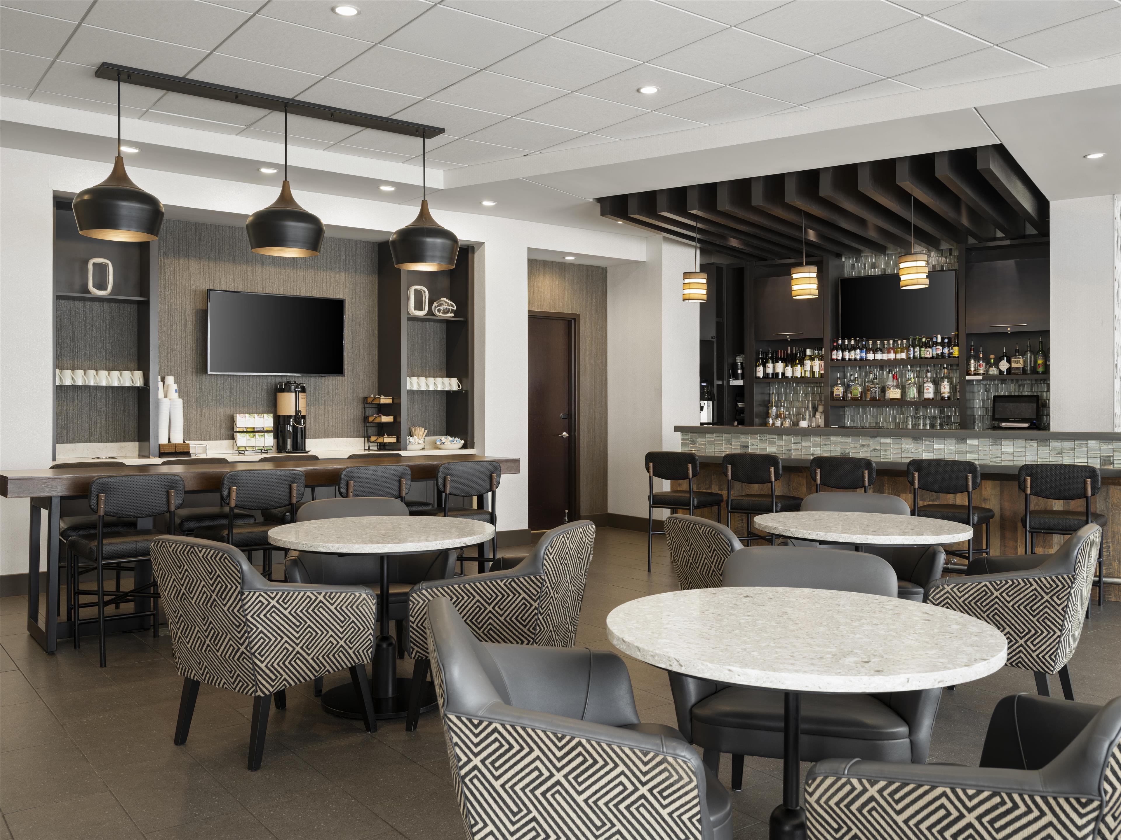 Restaurant | Hyatt Place West Des Moines Jordan Creek