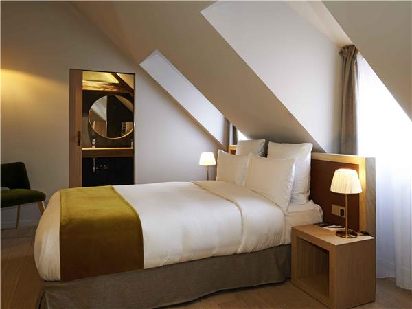 Classic Room with 1 Queen-size bed