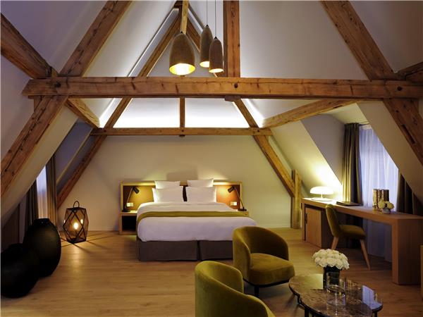 BOAM SUITE, 1 King Size bed or 2 single size beds and terrace with a view of the vineyards