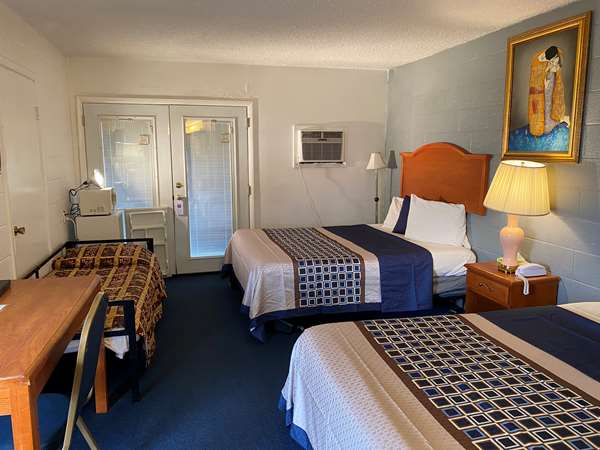  - Knights Inn Fairview