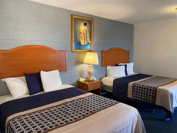  - Knights Inn Fairview