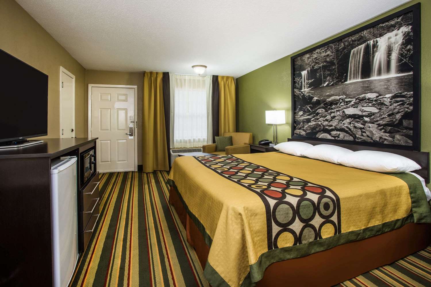 Super 8 Hotel Paragould, AR See Discounts