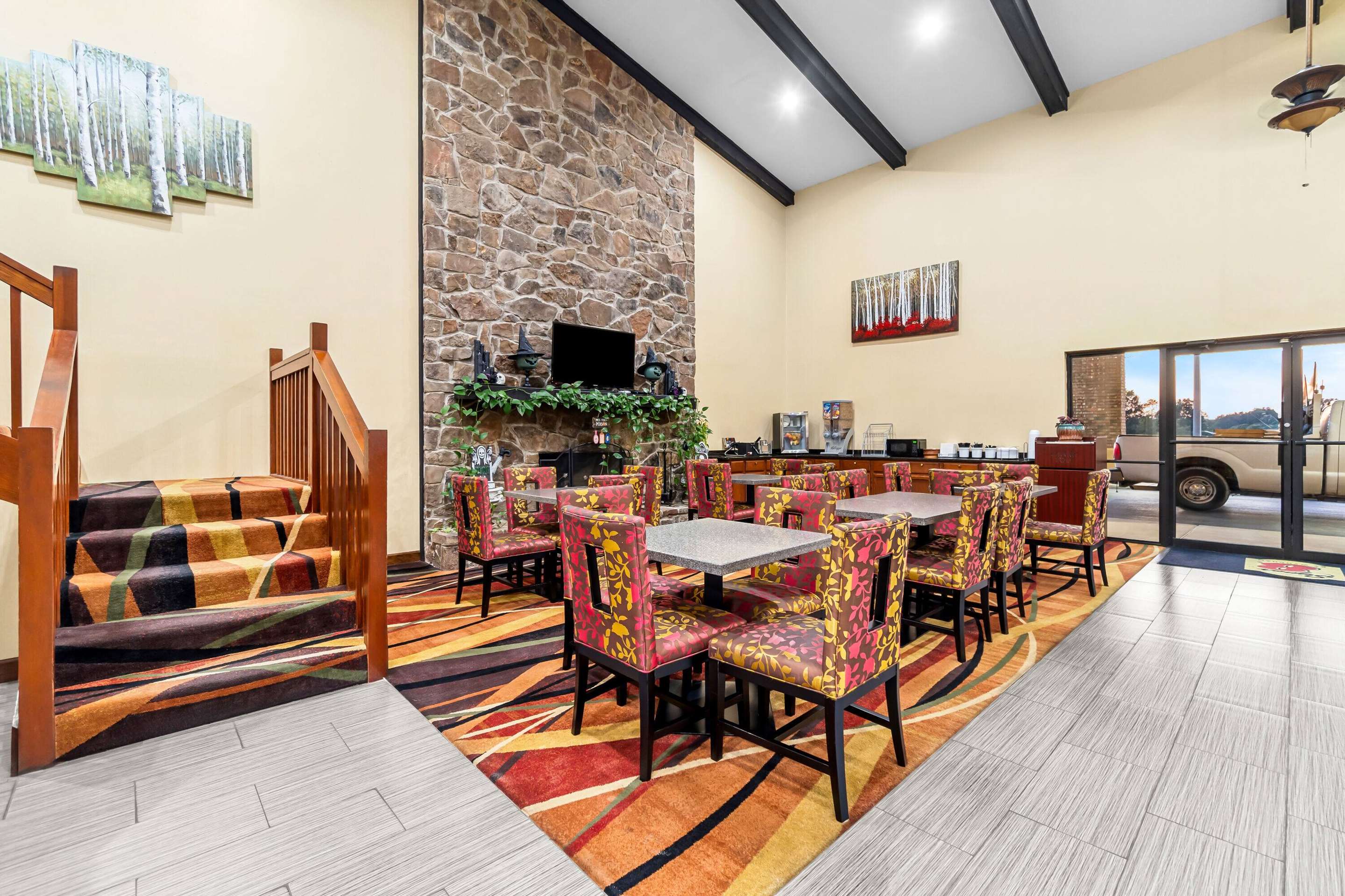 Lobby | Super 8 by Wyndham Paragould