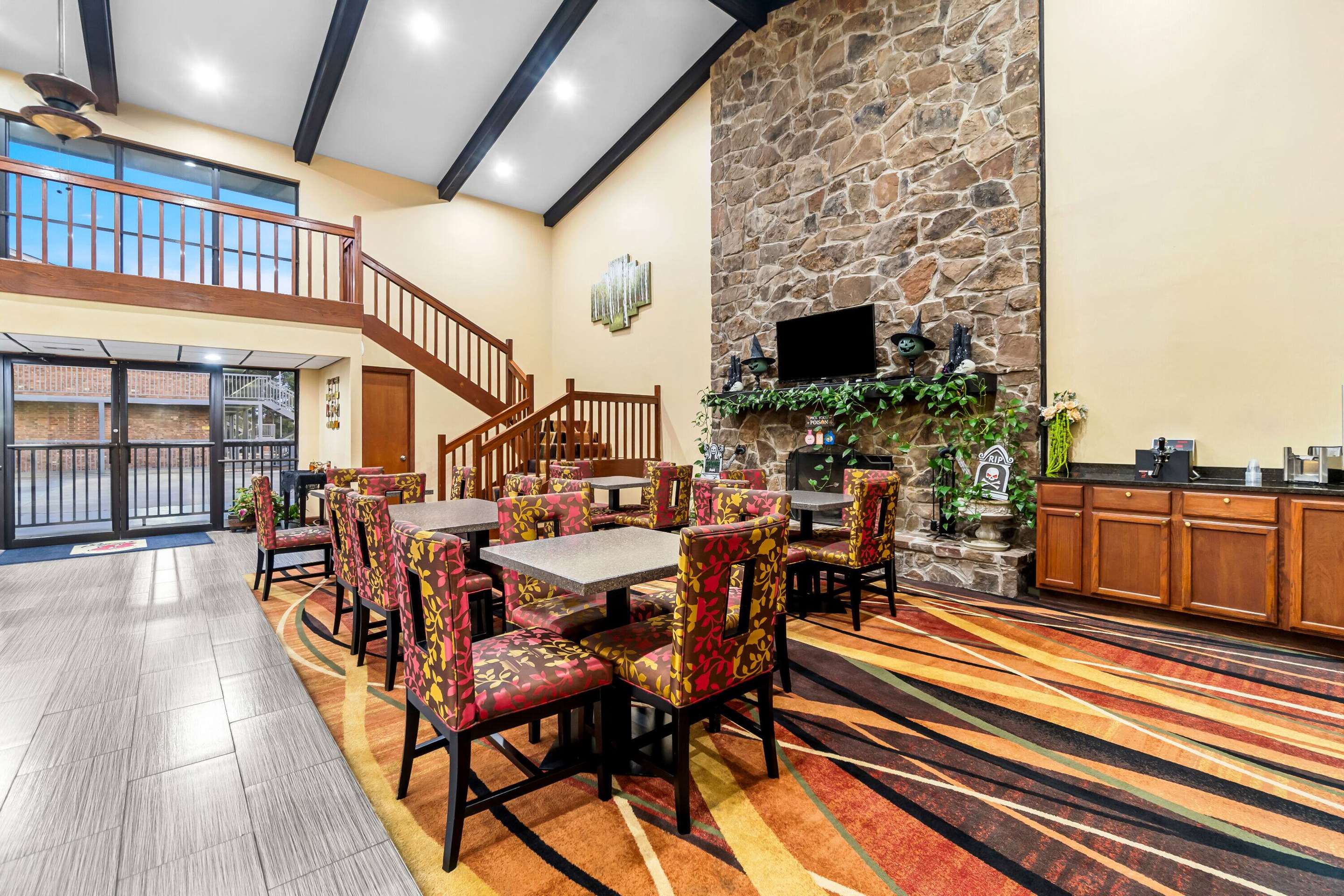 Lobby | Super 8 by Wyndham Paragould