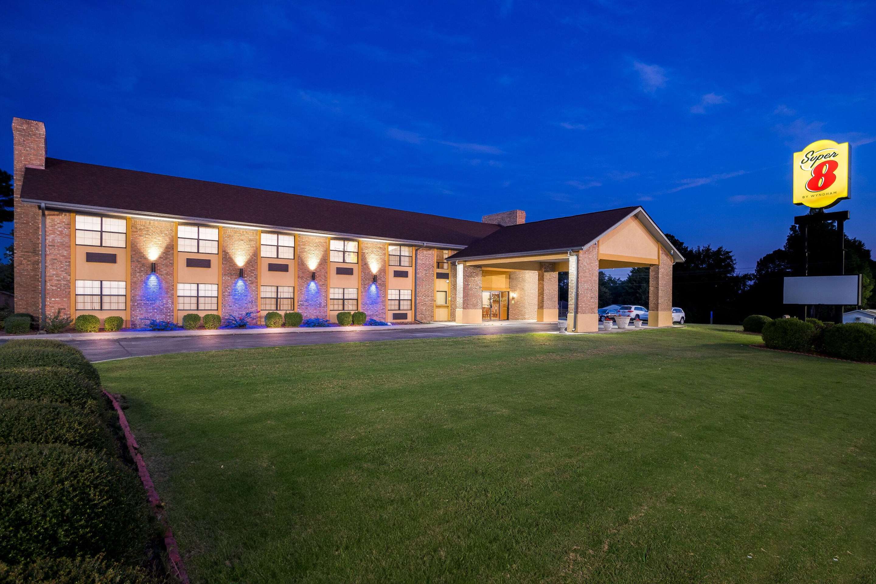 Exterior | Super 8 by Wyndham Paragould