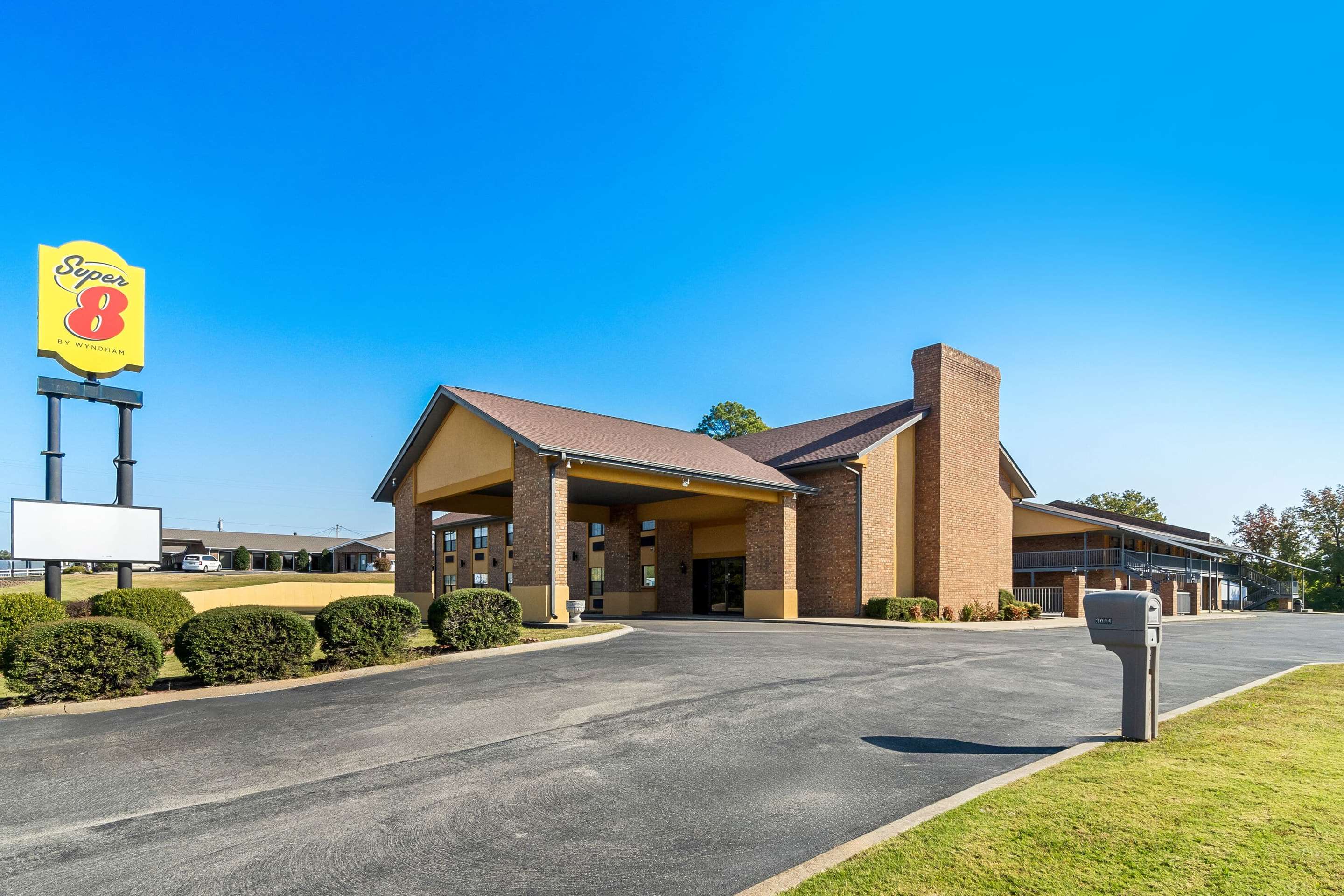 Exterior | Super 8 by Wyndham Paragould