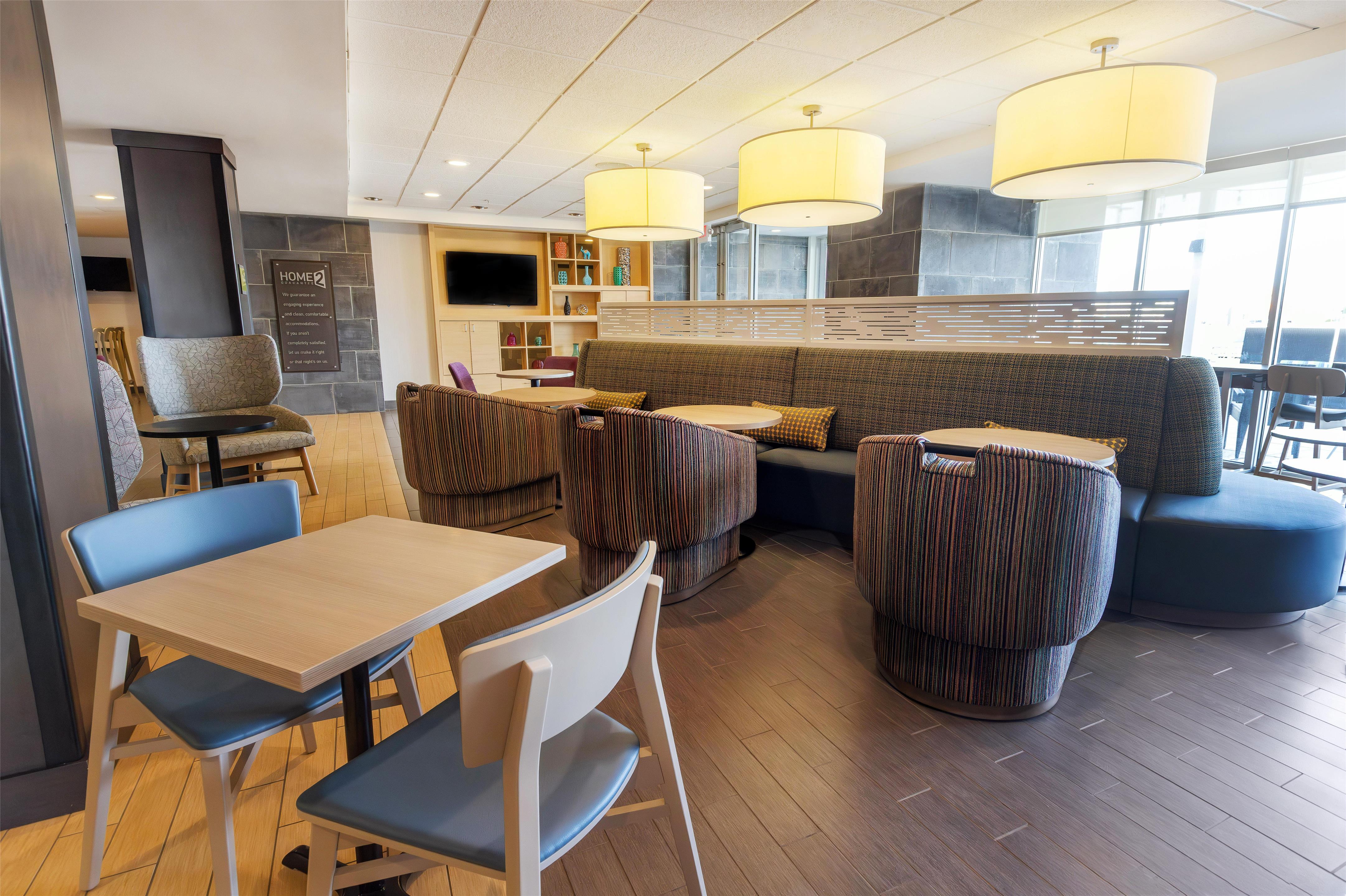 Lobby | Home2 Suites by Hilton Gillette