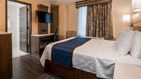  - Best Western Plus Stadium Inn Bronx - I-87, Exit 5