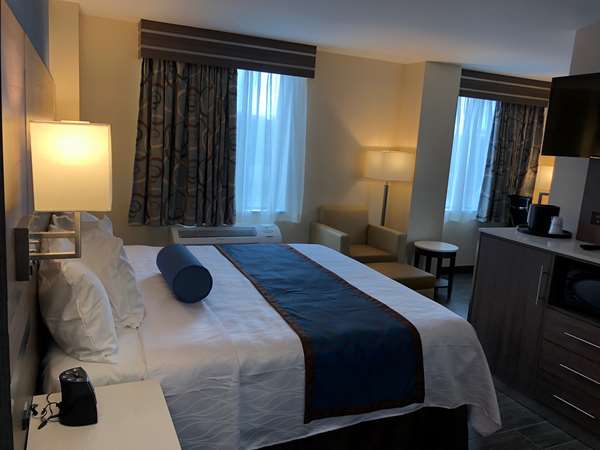  - Best Western Plus Stadium Inn Bronx - I-87, Exit 5