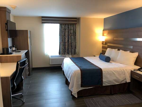  - Best Western Plus Stadium Inn Bronx - I-87, Exit 5